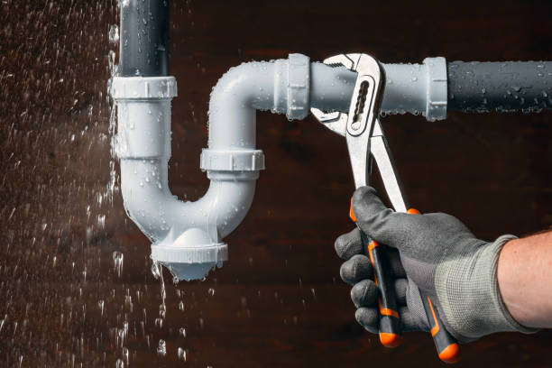 Professional Plumbing technician working in Ramona, OK